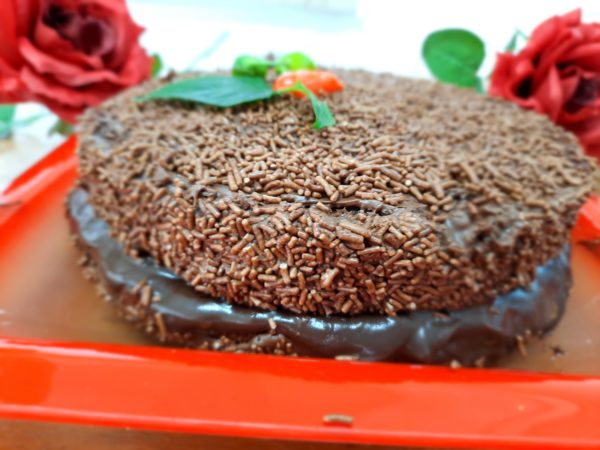 Simplesmente a melhor torta de chocolate!