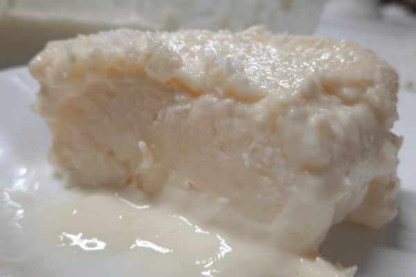 Receita irresistível de bolo gelado com tapioca